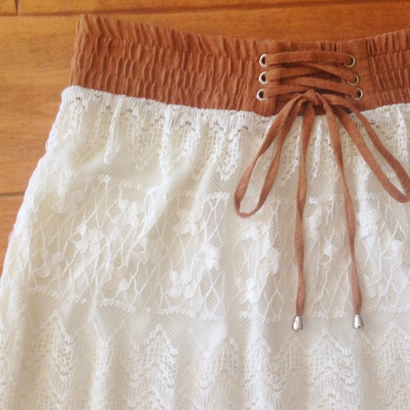 Ivory Lace Crochet Boho Hippie Peasant Maxi Skirt - Picture 3 of 3