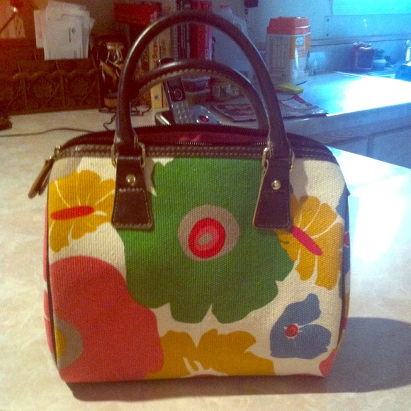 ❗️REDUCED PRICE❗️Victoria Secret handbag 🌺🌹🌻🌷