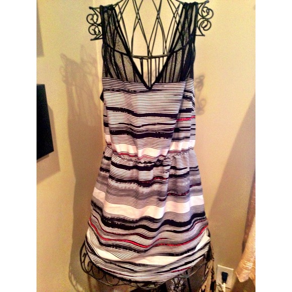 Super adorable summer dress.