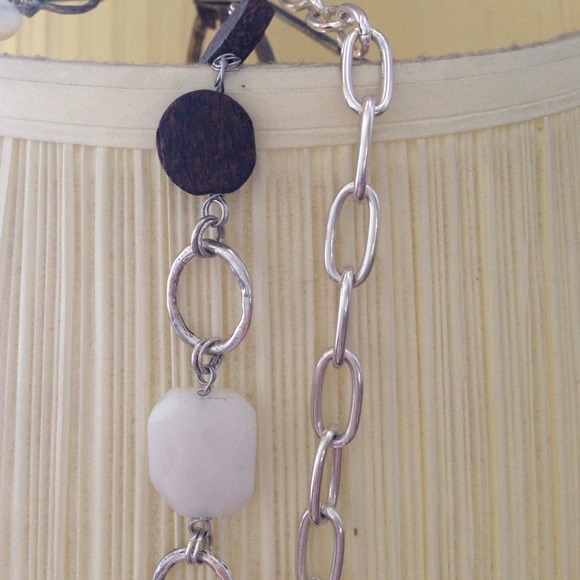 2 sets of long necklaces w/ stones, carved wood - Picture 3 of 3