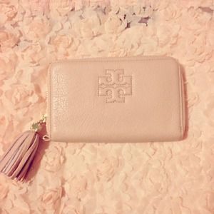 ⚠️⚠️⚠️Tory Burch Thea Wallet
