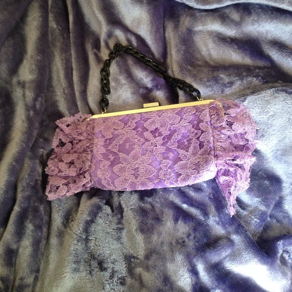 purple clutch - Picture 1 of 2