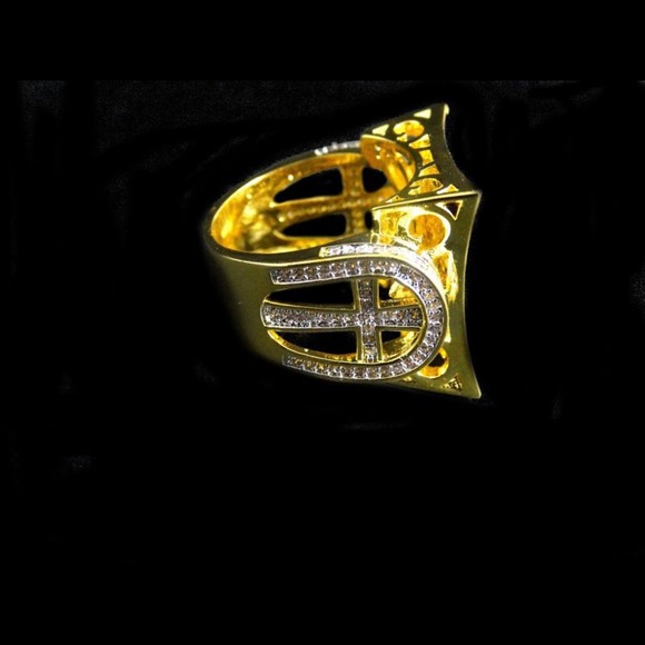 Men's White on Yellow Gold finish XL Kite Ring