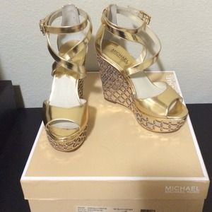 Michael kors gabriella wedge gold Clearance