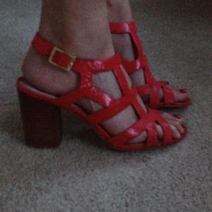 Vince Camuto Summer Heels ☀️🌺