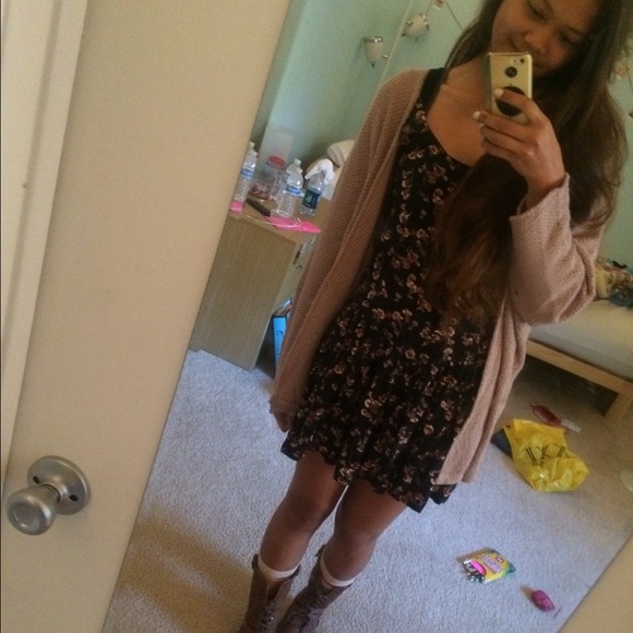 🌸TRADED🌸Brandy Melville Jessa Dress•rare• - Picture 3 of 3