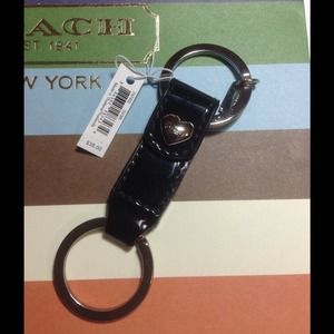 <SOLD> Coach 100% authentic Valet heart keychain