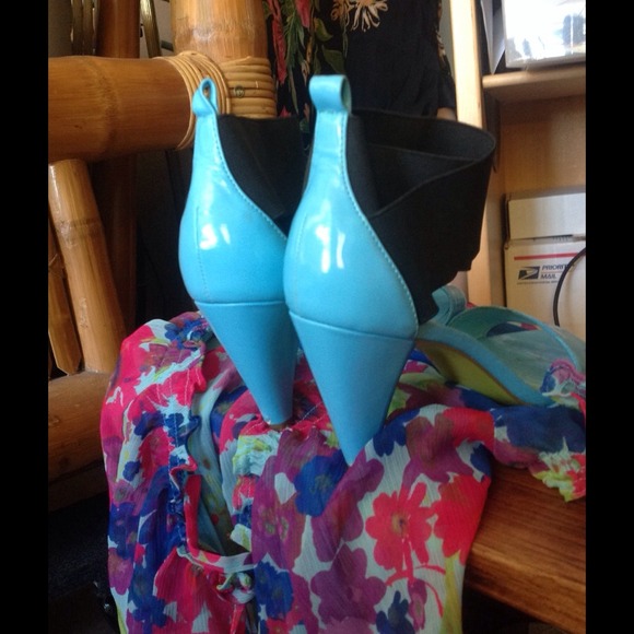 KENSIEGIRL turquoise splash lime high-heel Sandals - Picture 3 of 3