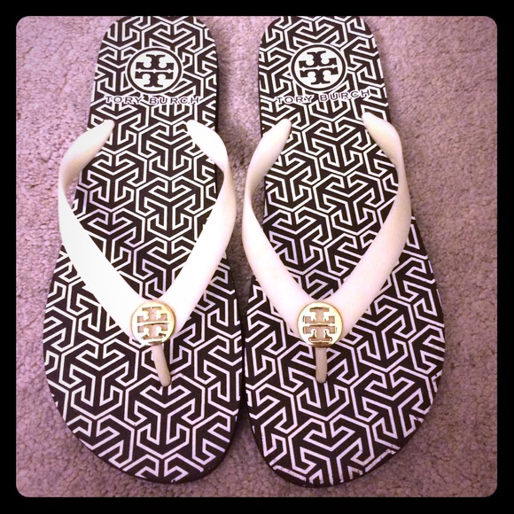 Authentic Tory burch flip flops size 8