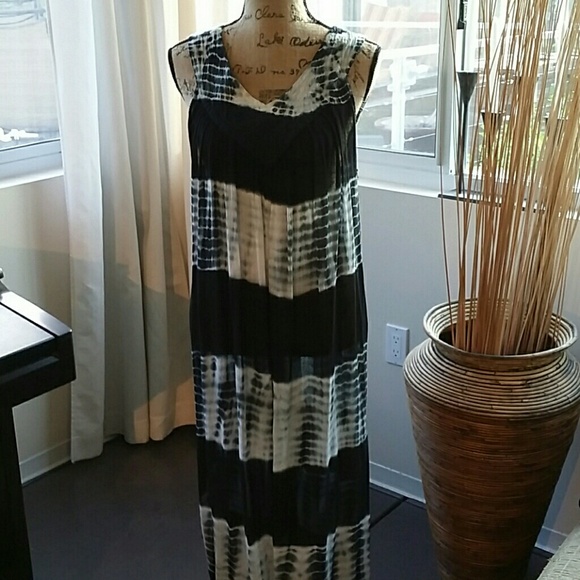 Maxi.  SOLD - Picture 1 of 3