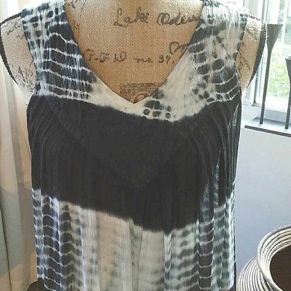 Maxi.  SOLD - Picture 3 of 3