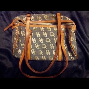 Dooney & bourke barrel bag