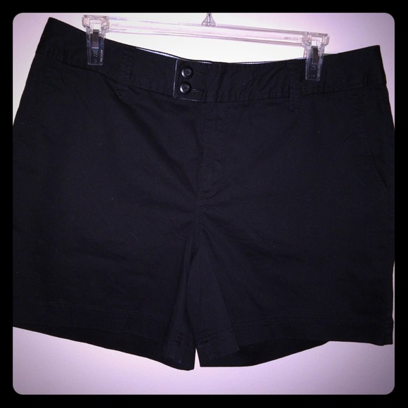 Eddie Bauer women's chino shorts, black