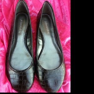 Black textured Ballet Flats