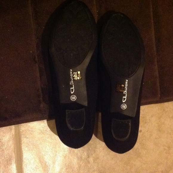 Black soft suede home run pump - Picture 3 of 4