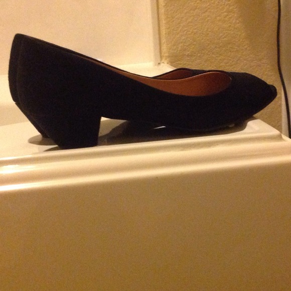 Black soft suede home run pump - Picture 4 of 4