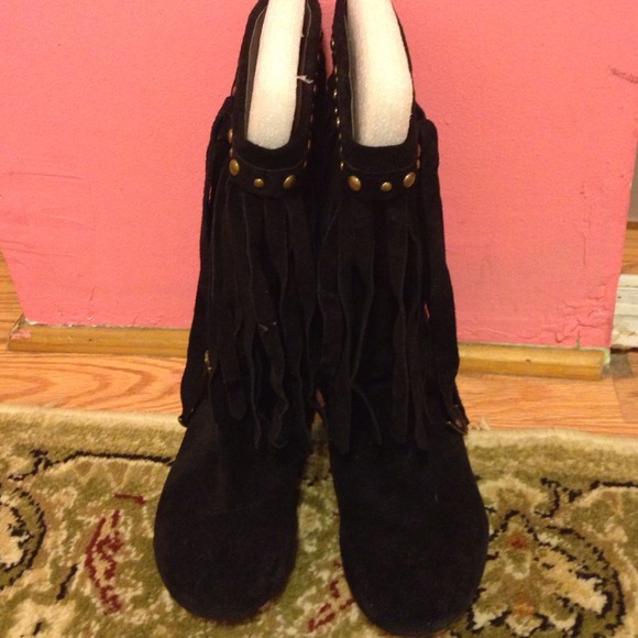 Black boots