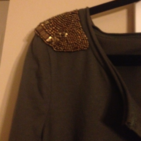 Olive top - Picture 2 of 2