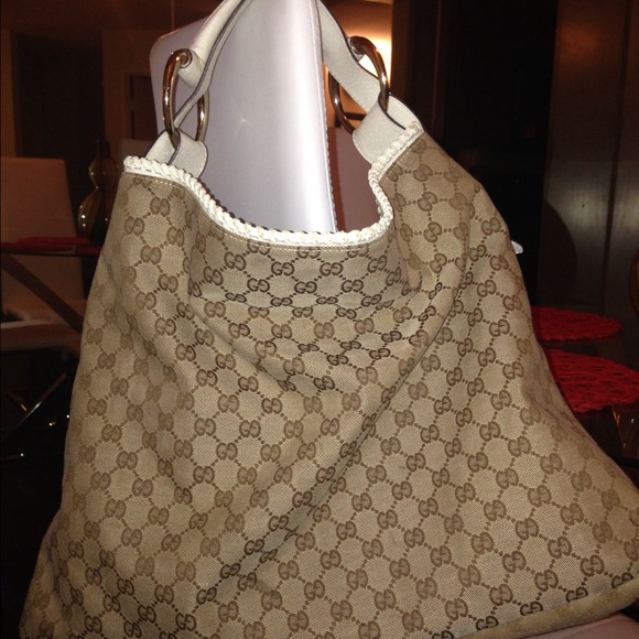 Authentic Gucci purse - Picture 1 of 3
