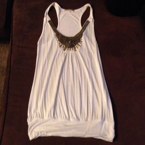 Gifted White razorback tank w/ beaded accents in