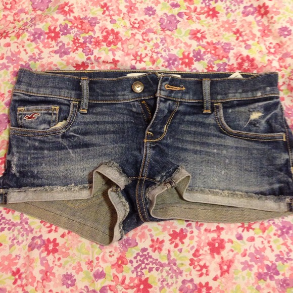 Hollister jean shorts!