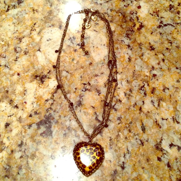 Betsey Johnson necklace ! 100%authentic