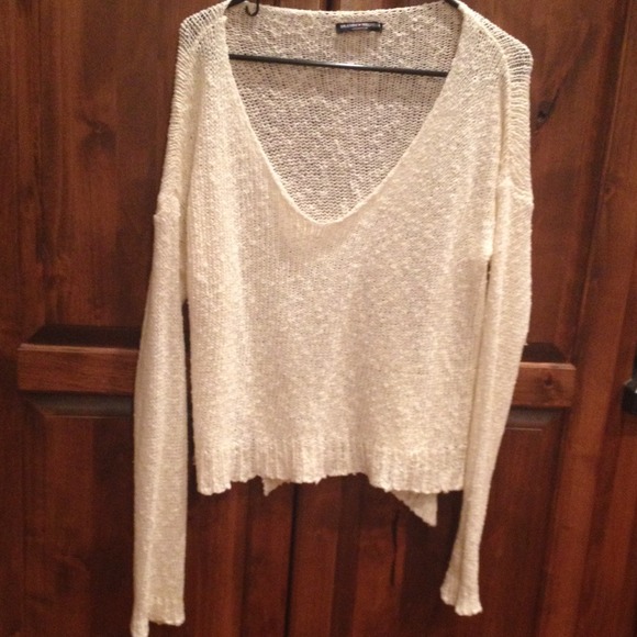 💥SOLD💥-Brandy Melville Carmen Sweater-New - Picture 1 of 4