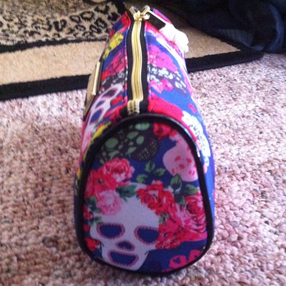 Betsey johnson cosmetic bag - Picture 3 of 4