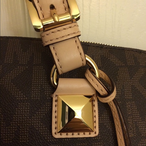 🚫Sold🚫Mk Brown Multifunction Satchel - Picture 3 of 4