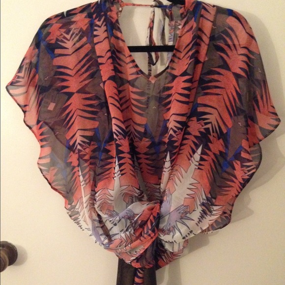 Top - Picture 2 of 4