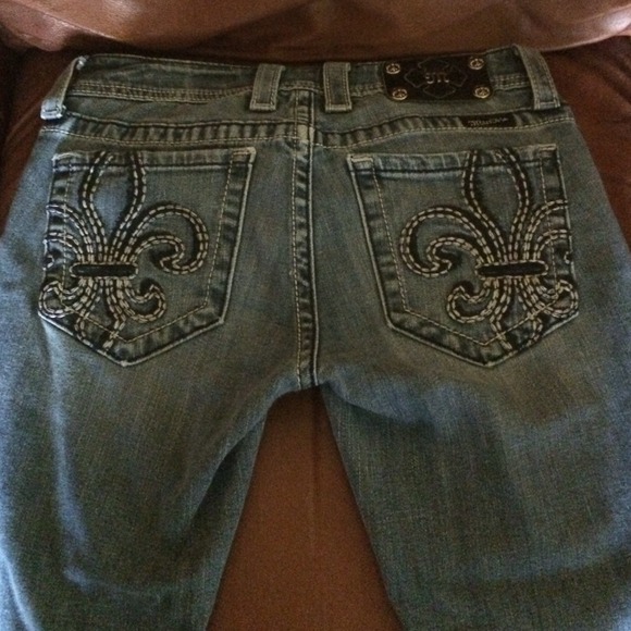 Miss Me cropped jeans