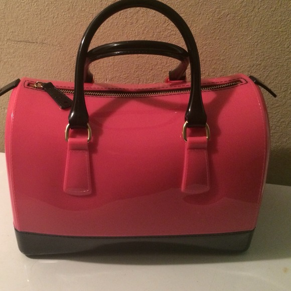 Jelly pink and black handbag ✨✨✨
