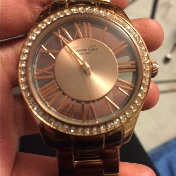 Watch - Picture 2 of 4