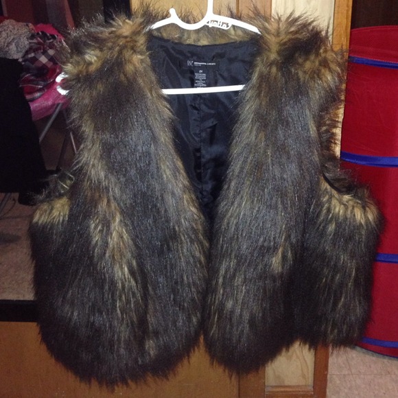 faux fur vest