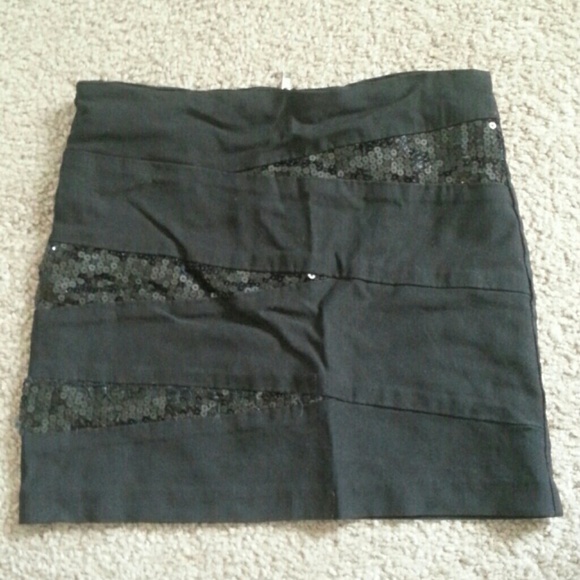 Black mini skirt