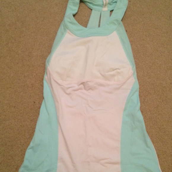 Lululemon run make it count tank size 4