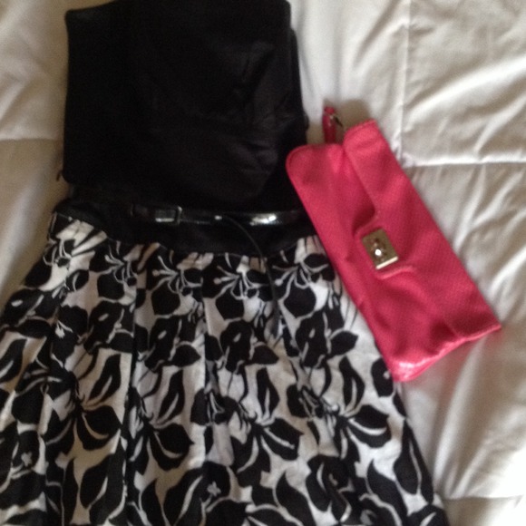 White House black Market strapless dress. Pretty!