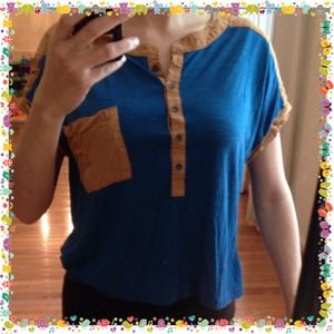 ☀️Blue and Camel Chloe K Crop Top