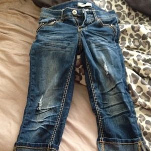 💋SOLD Distressed capris