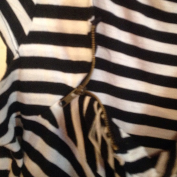 Super cute black @ white ruffle styled top. NWOT! - Picture 3 of 3