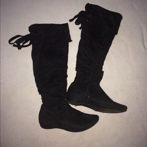 Bundle for @tiaclark