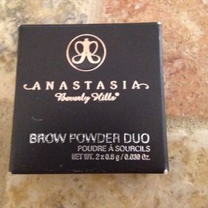 Anastasia Beverly Hills brow powder duo