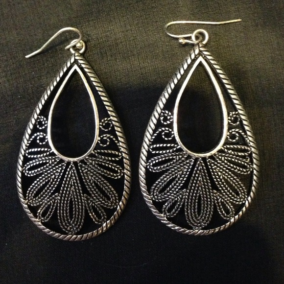 Silver Teardrop Earrings