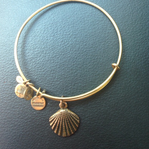 Alex and ani "seashell"