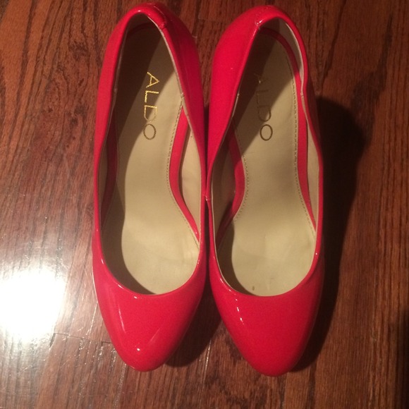 Candy Apple Red Aldo heel