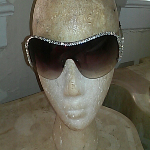 Sunglasses main image 4
