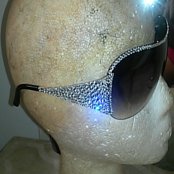 Sunglasses main image 3