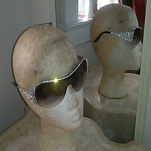 Sunglasses main image 2