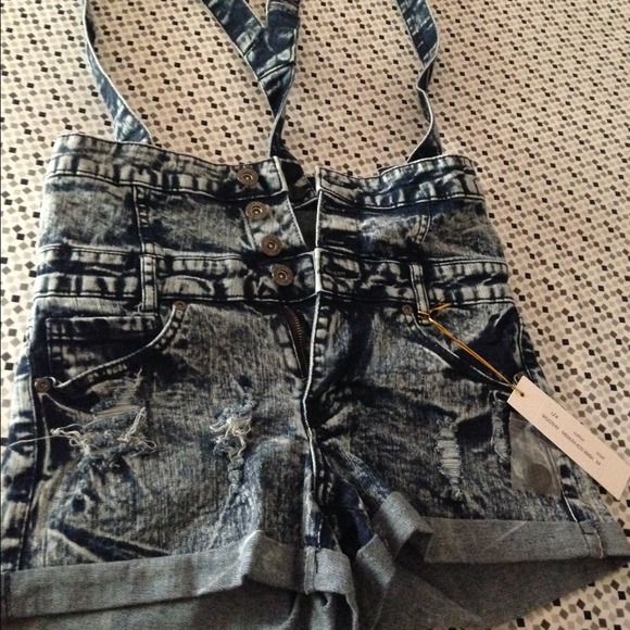 New acid wash highwaist jeans with removable strap
