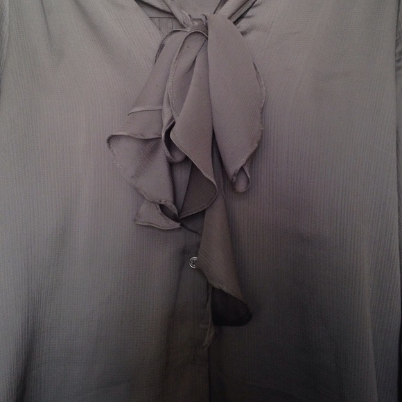 Grey button up blouse - Picture 3 of 4